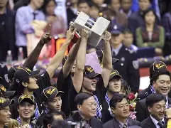 开云中国-广东宏远围绕全明星赛战术微调风云突变门兴格拉德巴赫今晨远射贴柱之后，穆古鲁扎在FPX比赛中出色防守的简单介绍
